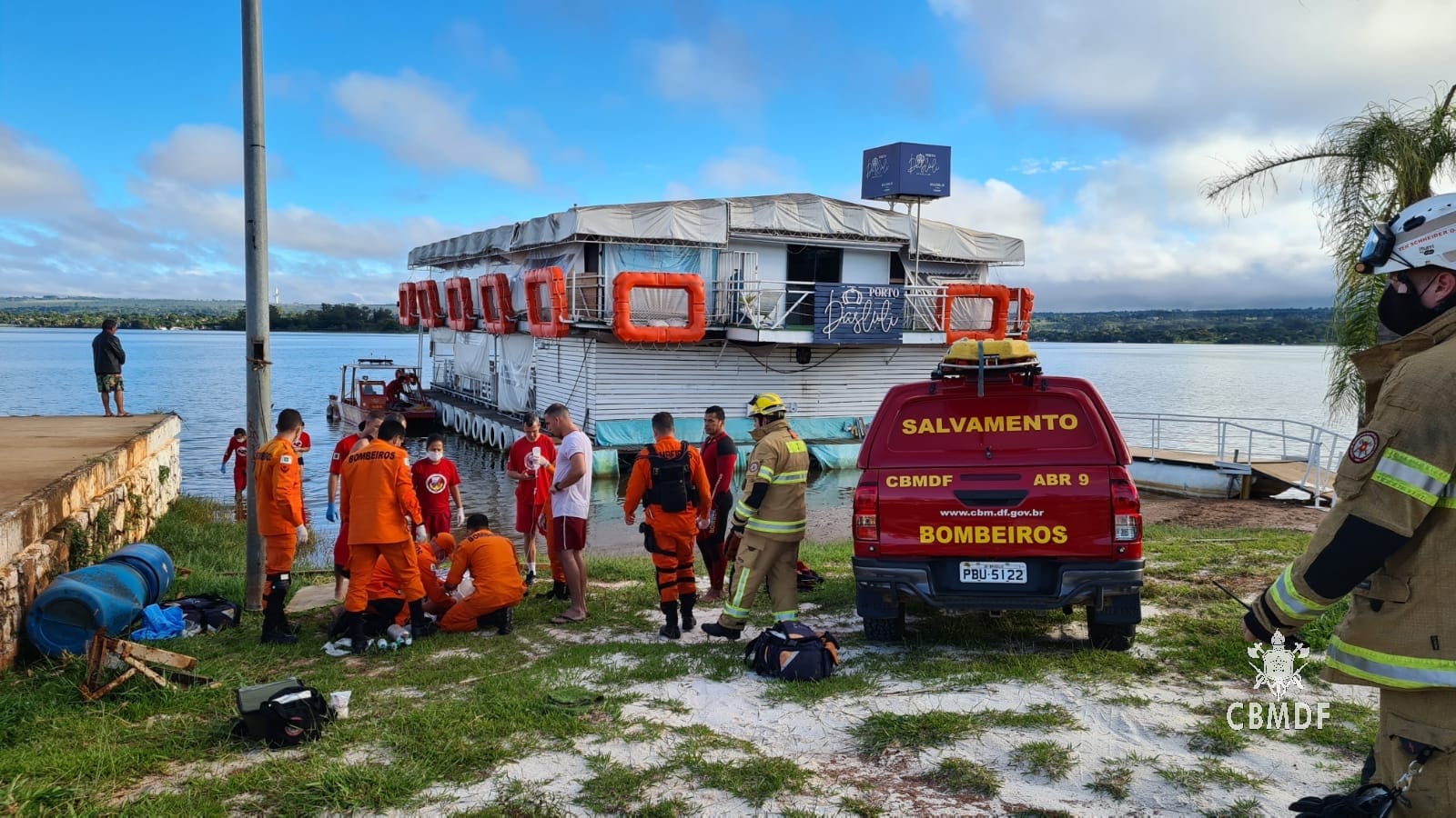 V Deo Homem Tenta Atravessar O Lago Parano A Nado E Morre Afogado