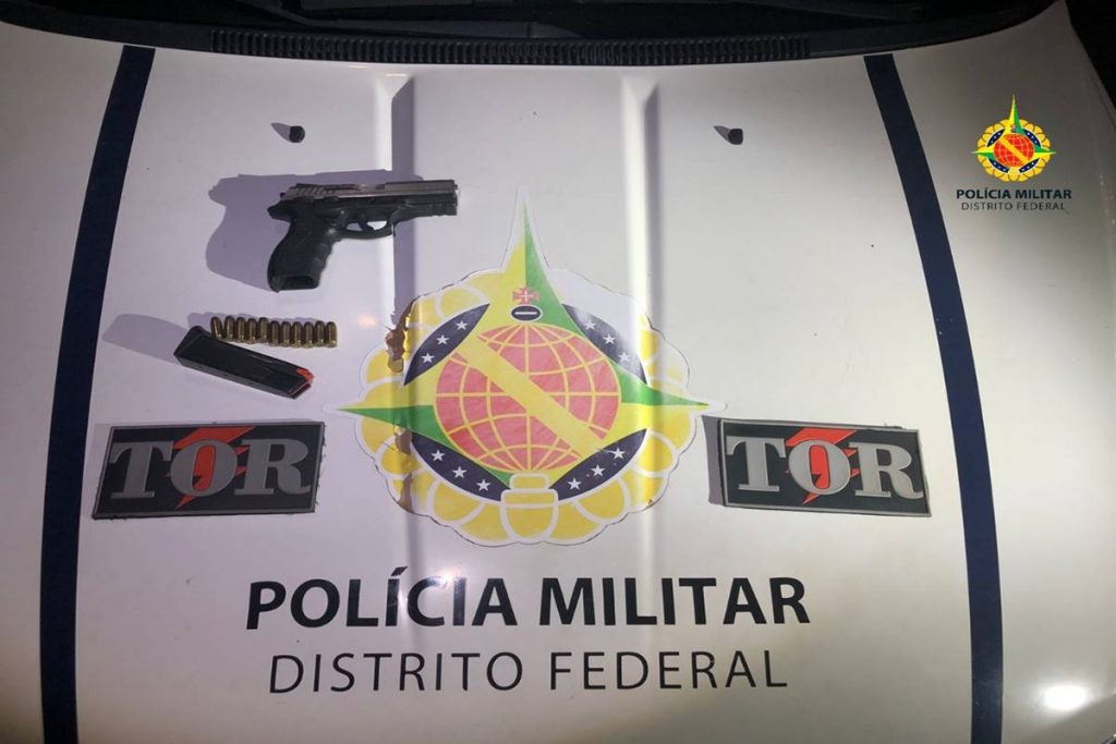 Em Blitz Pmdf Aprende Arma E Haxixe Avaliado Em R Mil Acorda Df