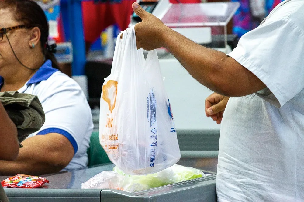 Multa Por Distribui O De Sacolas Pl Sticas Passa A Valer Somente Em