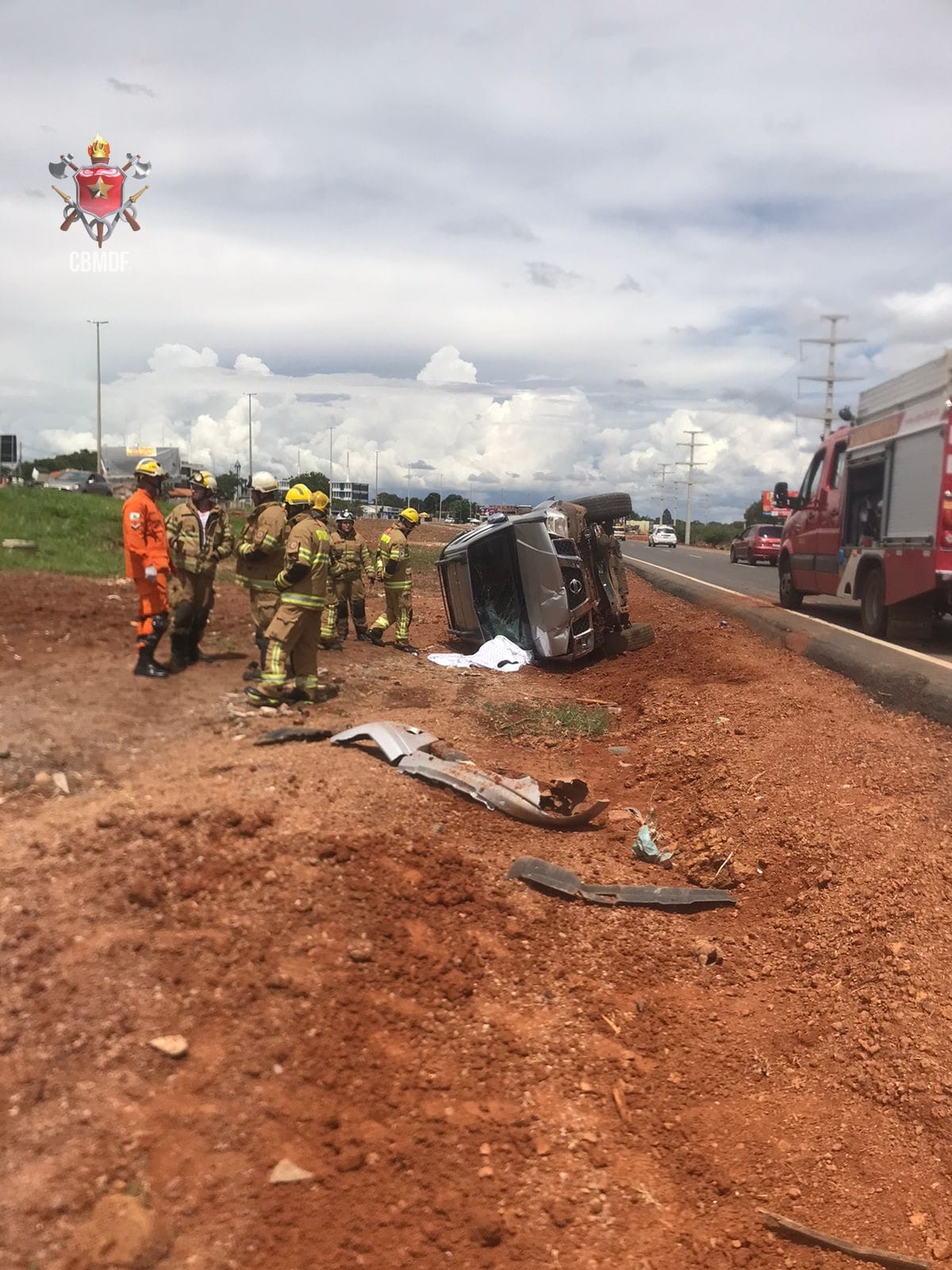 Motorista Morre Ap S Capotar E Ser Ejetado De Ve Culo No Df Acorda Df