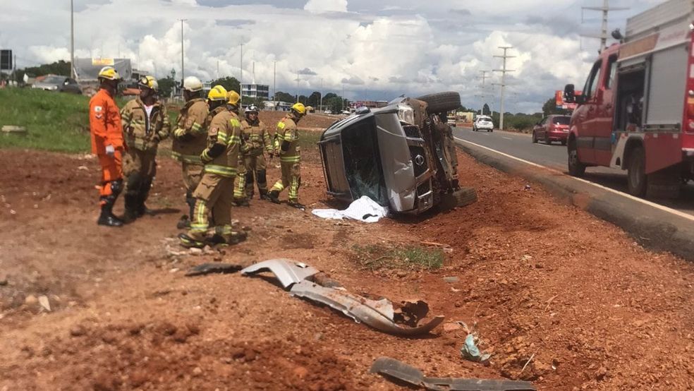 Motorista Morre Ap S Capotar E Ser Ejetado De Ve Culo No Df Acorda Df