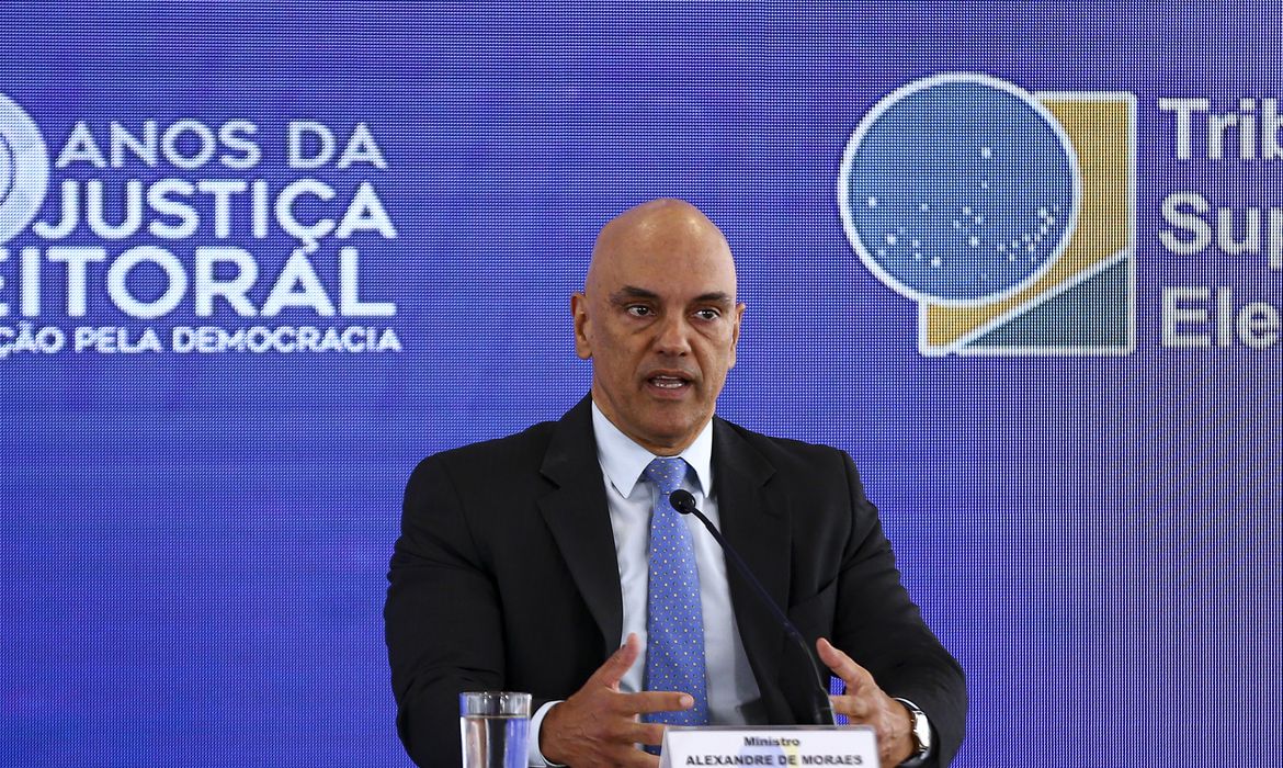 Moraes Rejeita Ação Do Pl E Multa Coligação Em R 22 9 Milhões Acorda Df