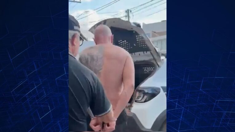 Viatura da Polícia Civil de Goiás durante ocorrência de violência doméstica em Formosa.